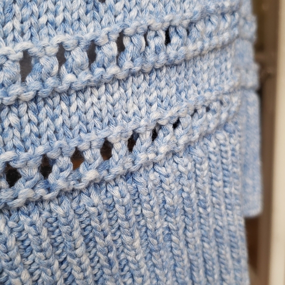 Vince Camuto new sweater vest - Picture 6 of 6